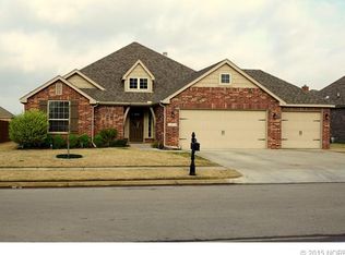 13518 S Poplar Pl, Glenpool, OK 74033