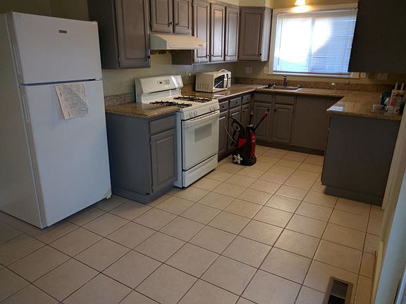 5th image of 2701 Humboldt Ave