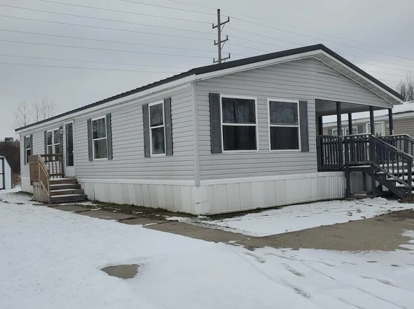 2770 S Ivy Ln #143, Mount Pleasant, MI 48858