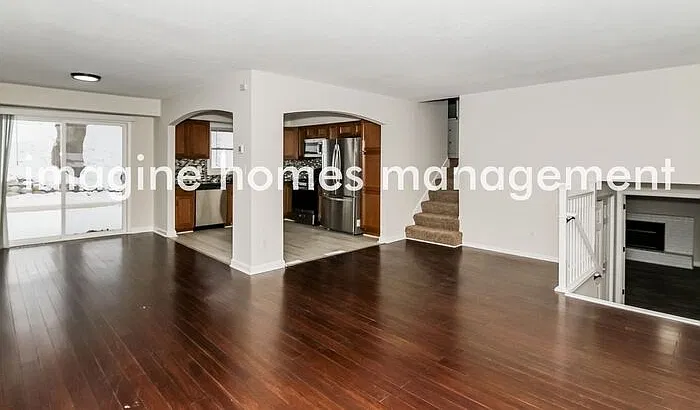 4 bed, 2.0 bath, 1716 sqft, $2,650 — Photo 4