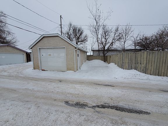 4th image of 2023 Elliott St