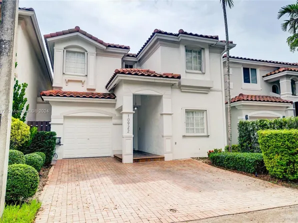 10922 NW 70th St, Doral, FL 33178