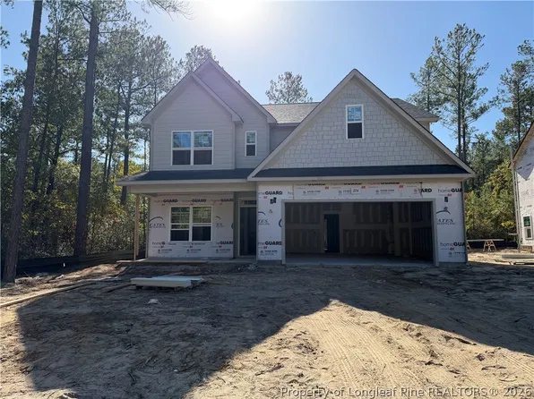 224 Forest Valley Dr, Spring Lake, NC 28390