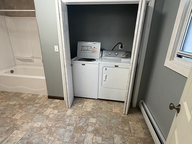 128 Glen St #1 — Photo 4
