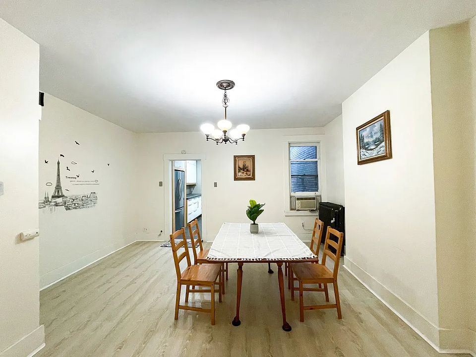 1st image of 1041 Mirror St