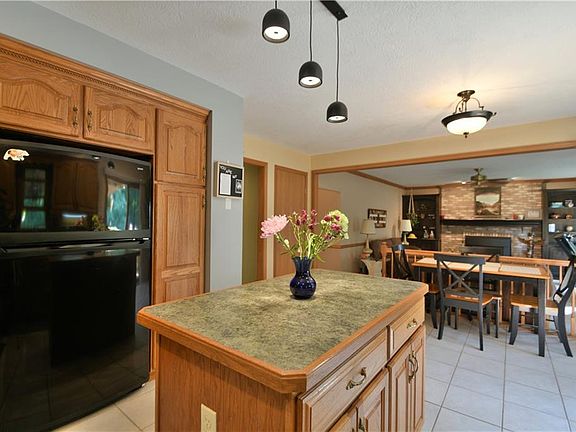 5th image of 4824 Shelly Dr