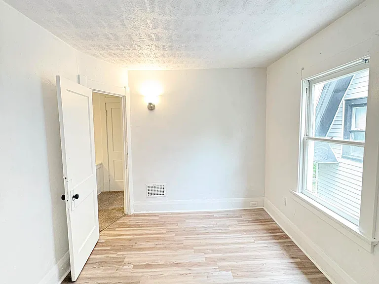 2324 Upton Ave — Photo 16