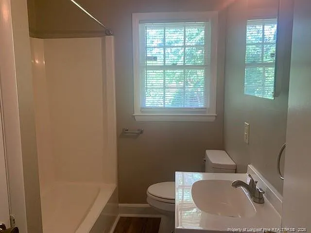 814 Varsity Dr #A — Photo 2
