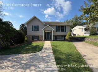 1309 Greystone St, Harrisonburg, VA 22802