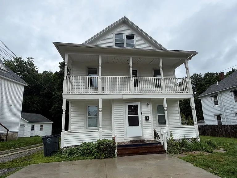 188 Hoffman St #2 — Photo 1