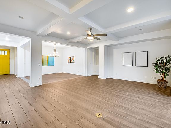 5th image of 4605 E GLENROSA Avenue