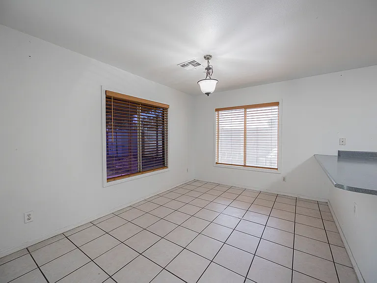 11595 W Holly St — Photo 8