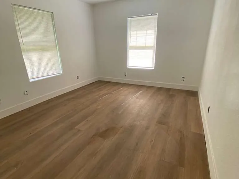 9313 Sandra St — Photo 9