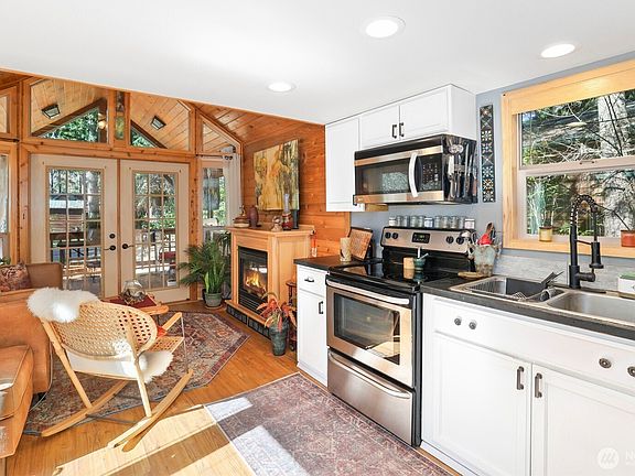 4th image of 1546 Reservation Road SE #61
