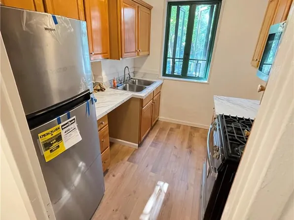 1594 Metropolitan Avenue #3B, Bronx, NY 10462