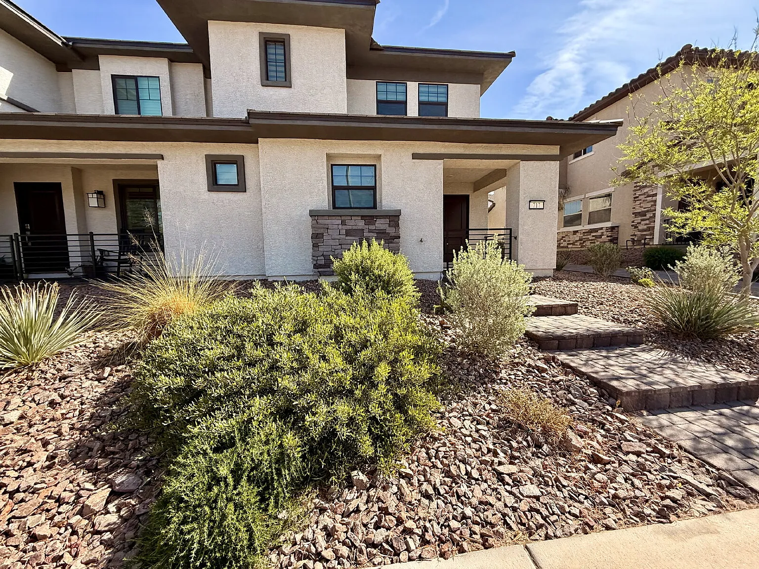 3 bed, 2.5 bath, 1509 sqft, $1,999 — Photo 3
