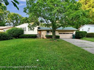 2520 Kuerbitz Dr, Lansing, MI 48906