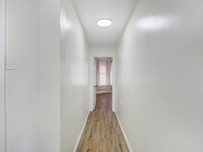 74 Winthrop St #1 — Photo 7