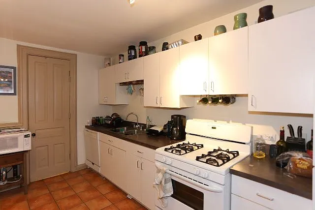 2 bed, $2,200 — Photo 3