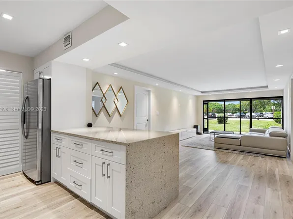 230 Lakeview Dr, Fort Lauderdale, FL