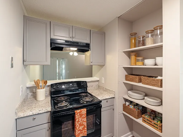 Keystone Apartments — Photo 11