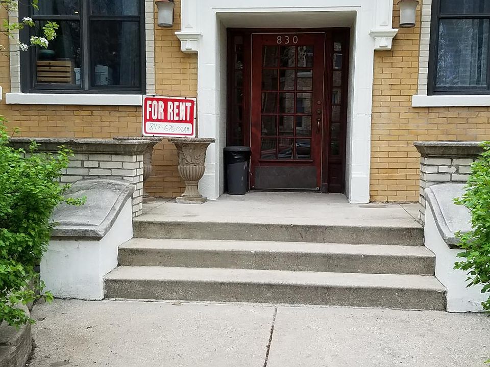1st image of 830 W Leland Ave #103