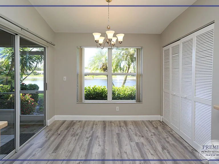 402 Emerald Bay Cir #E7 — Photo 34