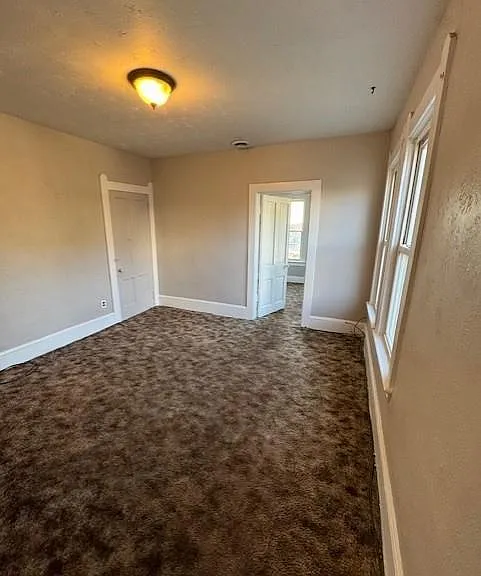 29435 Euclid Ave — Photo 2