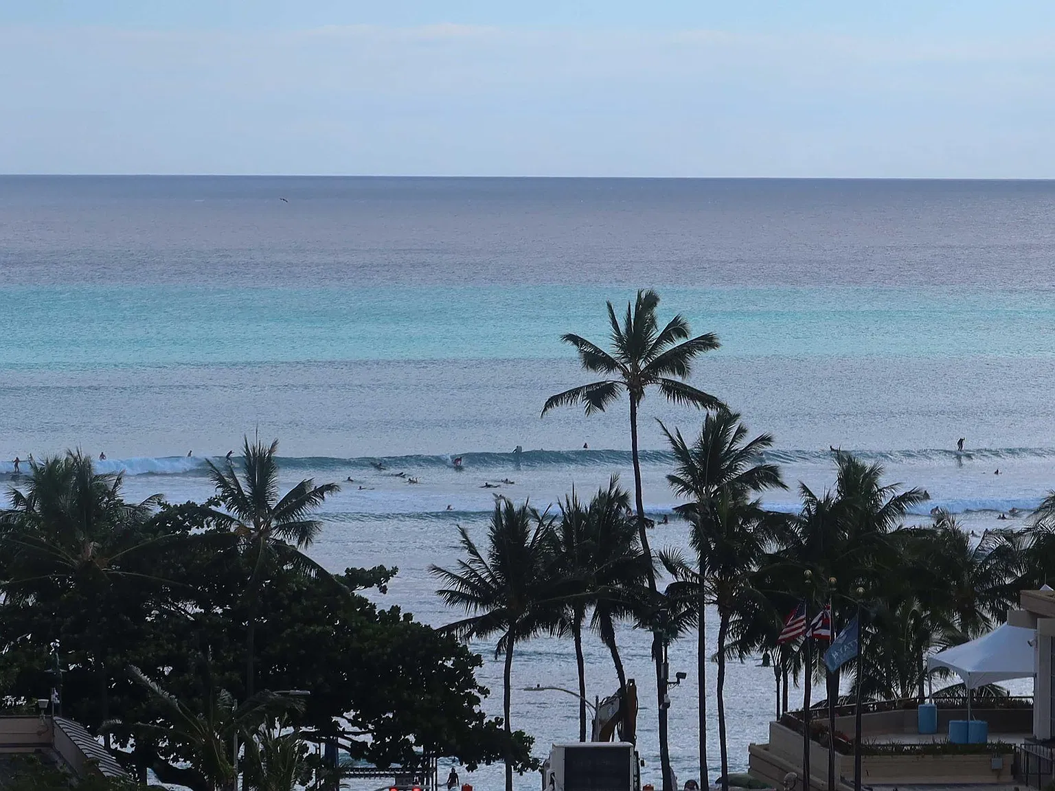 Kuhio Ave, Honolulu — Photo 1