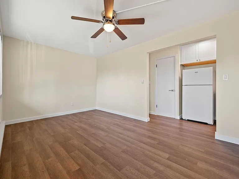 12000 Sand Point Way NE — Photo 2