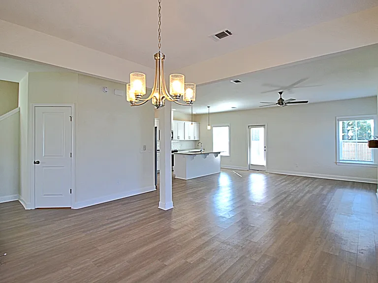 151 Buckingham Dr — Photo 4