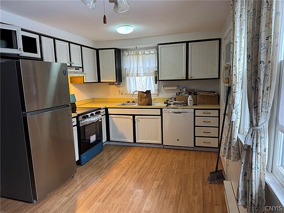 2nd image of 210 Wilmont Rd