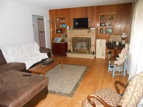 5th image of 515 Eastline Dr