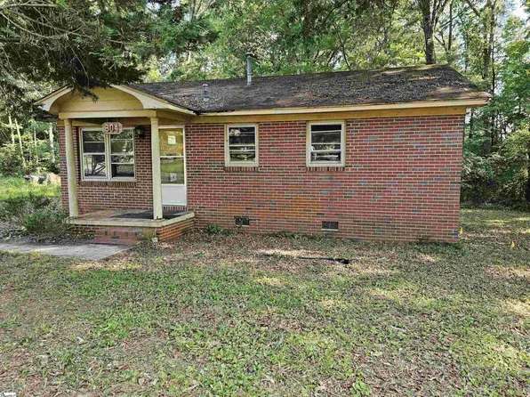 804 E Florida St, Clinton, SC 29325