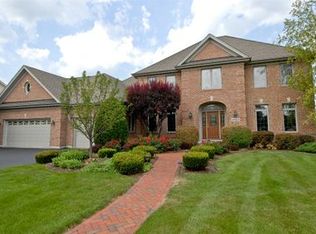 4N428 S Robert Frost Cir, St Charles, IL 60175