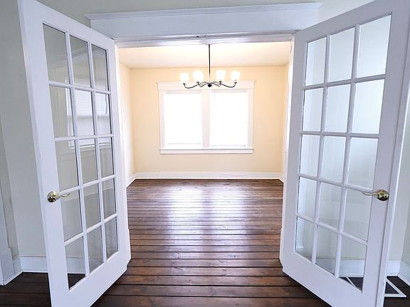 4th image of 555 Brittain Rd