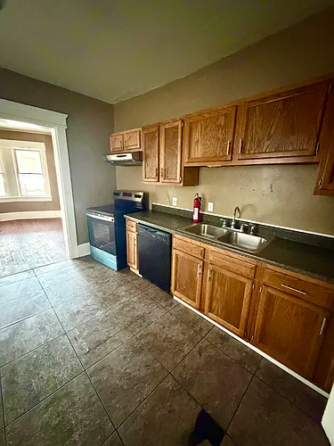 933 W Market St #1 Photo 1