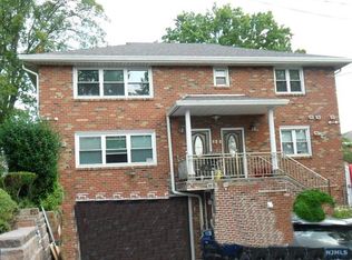 135 E Harwood Ter FLOOR 2, Palisades Park, NJ 07650
