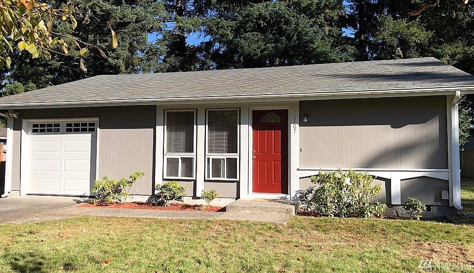 1st image of 16507 17th Ave E