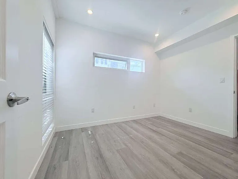1258 Leighton Ave #B — Photo 20