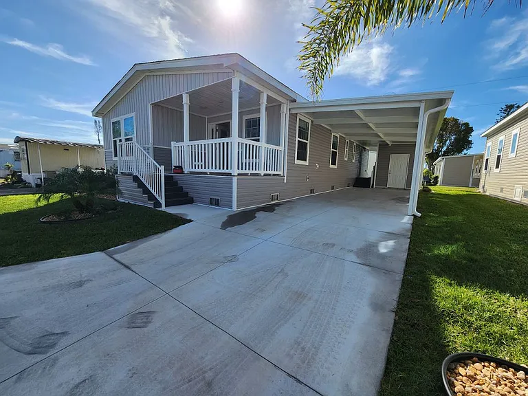 521 Eland Dr #521 — Photo 4