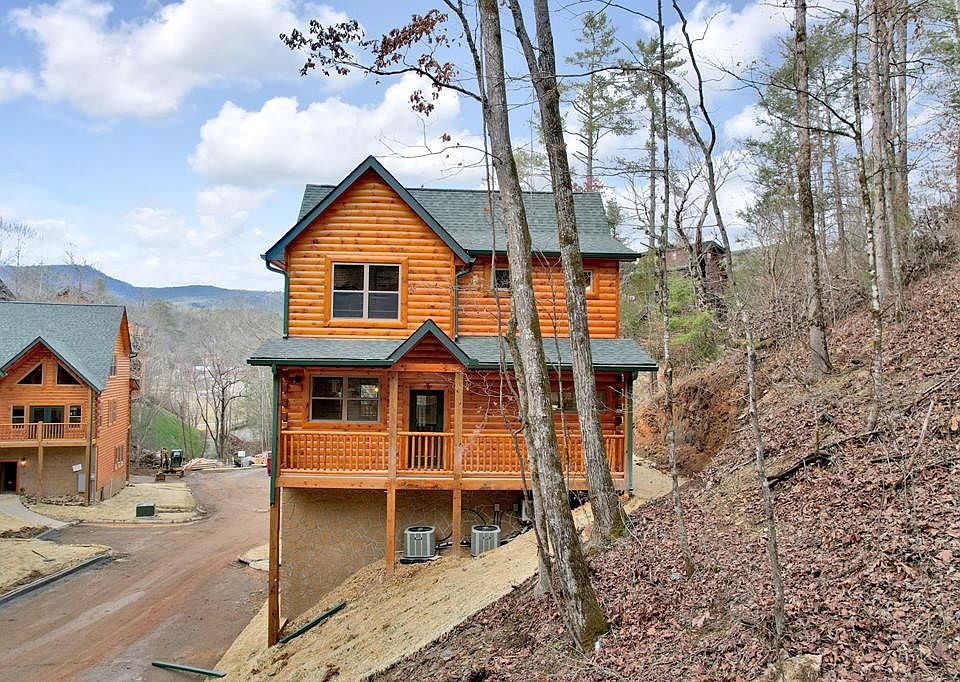 1st image of 2111 Valley Creek Way
