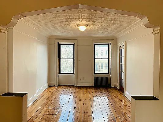 2nd image of 28 Berkeley Pl APT 3