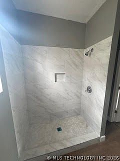 5th image of 807 N J St