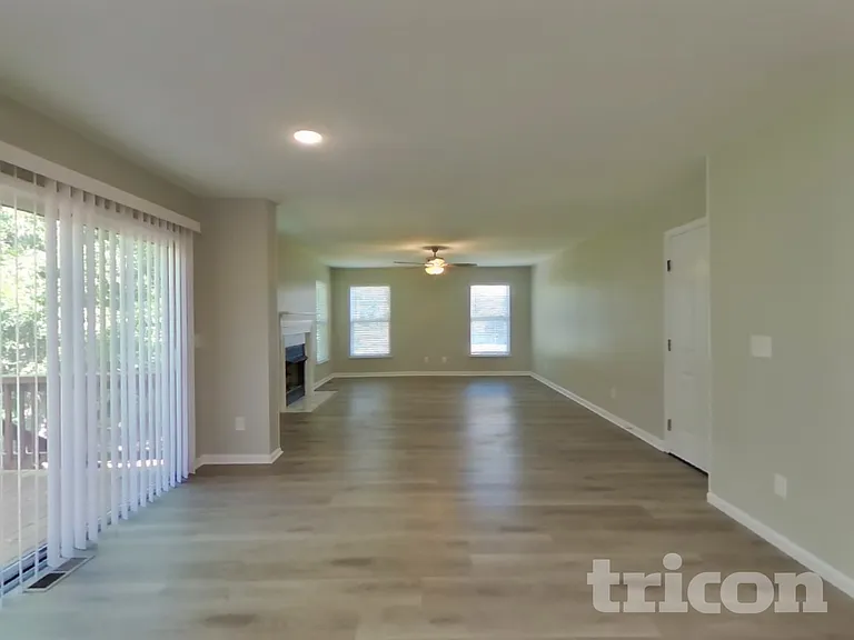2536 Bayview Dr — Photo 6