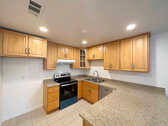 3rd image of 2939 Cushing Ct