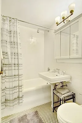 Rented by City Connections Realty | media 12