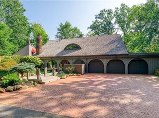 5005 Bradley Rd, Westlake, OH 44145