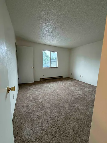 112 SW 3rd Ave #3 Photo 1