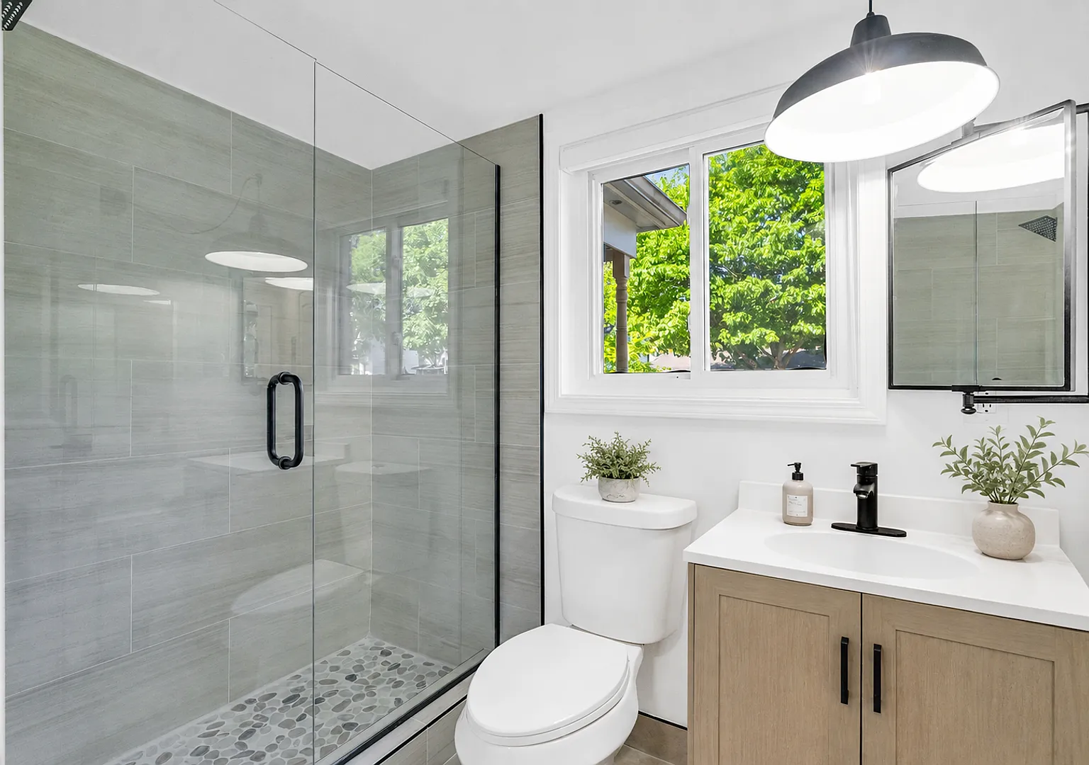 725 Coolidge St — Photo 1